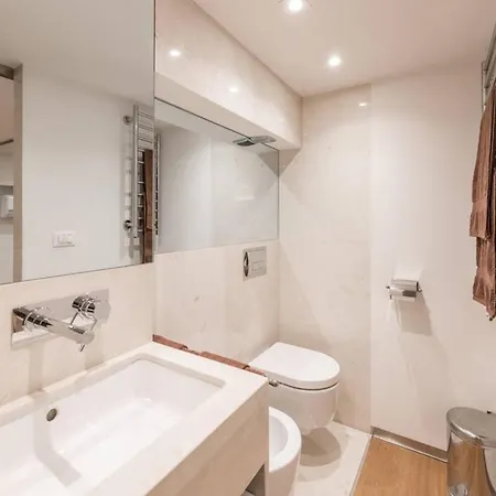 Artist Loft House 4* Бари