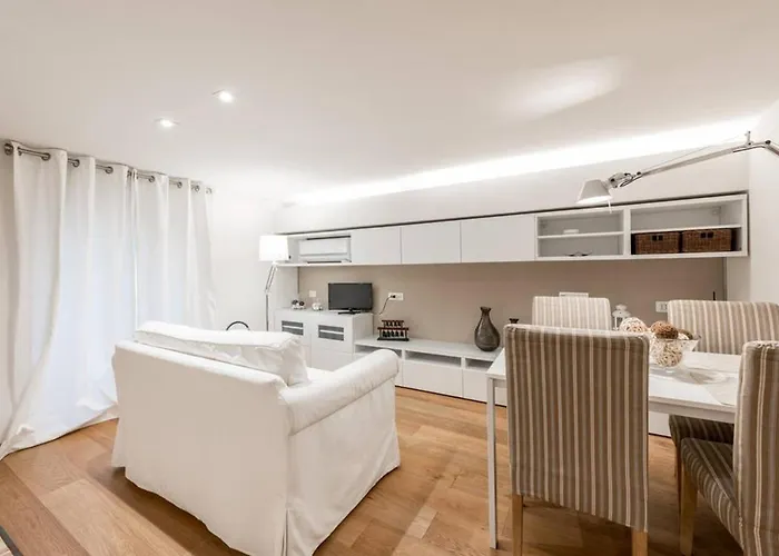 Artist Loft House باري